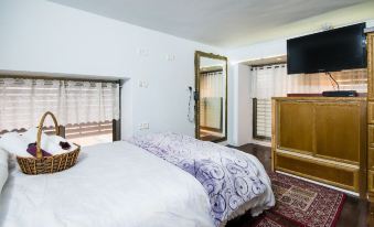 Ahuzat Shaul - Apartment