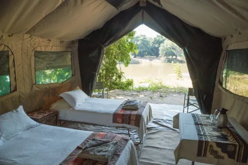 Mwinilunga Safaris - breakfast