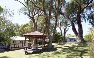 Discovery Parks - Woodman Point Hotels in Rockingham