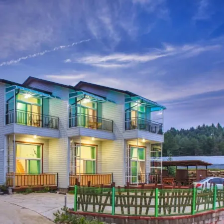 Dreaming Garret Pension Отели рядом с достопримечательностью «Лыжный курорт Феникс Парк»