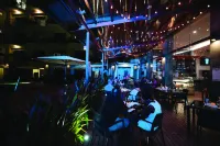 Pacific Suites Boutique Hotel and Bistro - breakfast