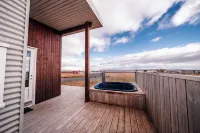 Blue View Cabin 7B with Private Hot Tub Hotels in Fludir