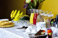 Crater Safari Lodge - breakfast