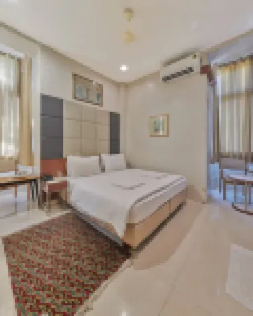 Elphinstone Hotel Hotels near Gateway Of India Mumbai