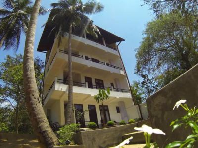 Hideaway Lodge