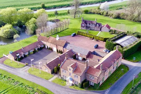 Loftsome Bridge Hotel Отели в г. Ситон Росс