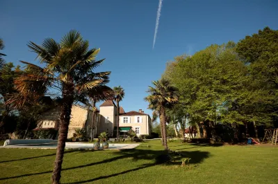 Chateau Saint Martin B&B Hotels near Museum du Sel et des Traditions Bearnaises