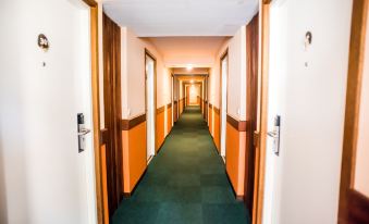 Tahiti Airport Motel