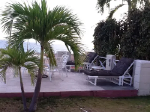 Seabliss Villa Hotels in Checker Hall