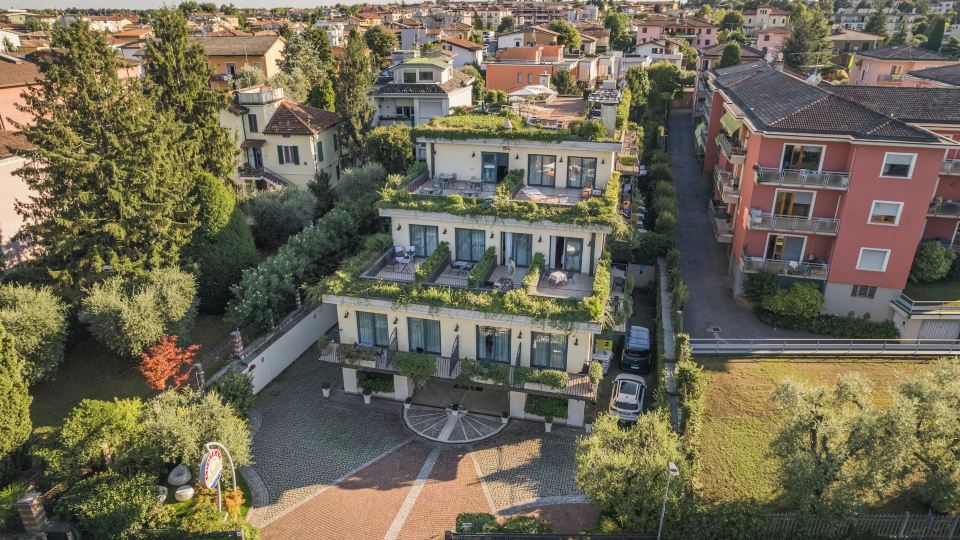 Admiral Hotel Villa Erme