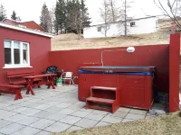 Brúnalaug Guesthouse - Holiday Home