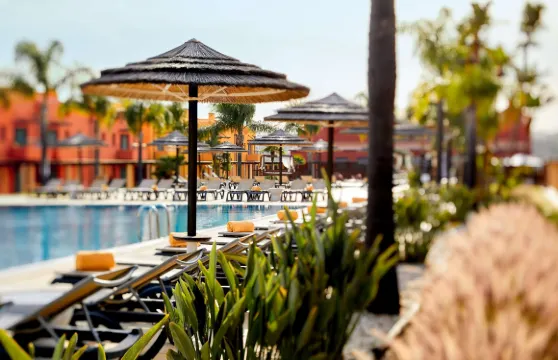 波爾蒂芒碼頭 NH 度假村酒店式公寓