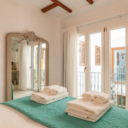 Casa Esmeralda - Luxury Boutique Apartments Old Town