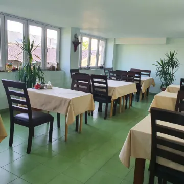 Kesabella Touristic House Отели в г. Паракар