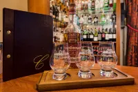 Cringletie House - bar
