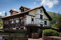 Posada Restaurante Prada a Tope Hotels near Los Vagos Beach (Dog Beach)
