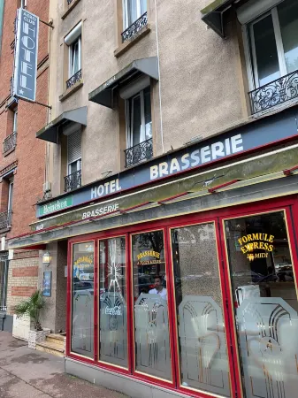 Aero Hotel Отели рядом с достопримечательностью «Museum of Playing Cards»