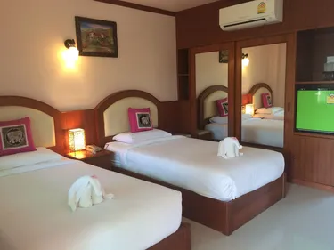 รูปภาพของบ้านร่มไม้