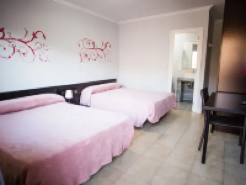 Hostal Alba Hotels in La Mata