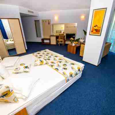 Aqua Hotel Rooms