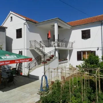 Rooms Ivica Vodice
