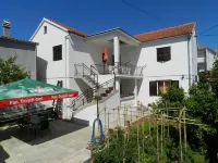 Rooms Ivica Vodice Các khách sạn ở Tribunj