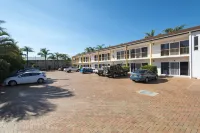 The Beach Motel Hervey Bay - parking