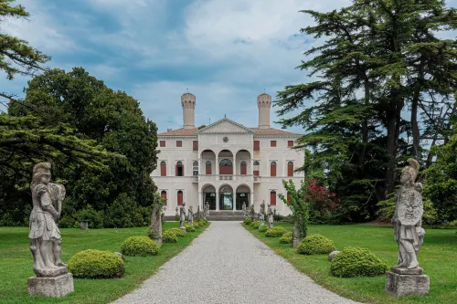 Castello di Roncade - Villas