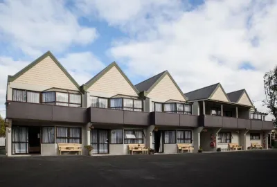 Pembrooke Motor Lodge Hotels in Regent