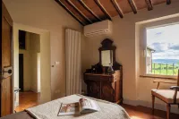 Monticchiello Apartment in the Historical Village with Garden Pienza, Siena - 3-Star