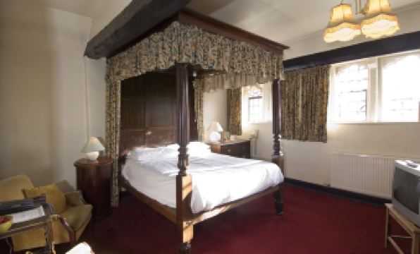 George & Pilgrims Hotel