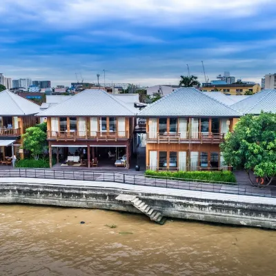 Chann Bangkok Noi Отели рядом с достопримечательностью «Торговый центр Tha Maharaj»