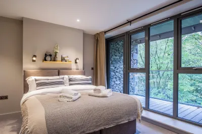 Ironworks Apartments Отели рядом с достопримечательностью «The Hoad Monument»