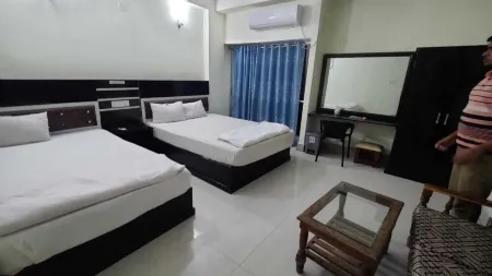 Hotel Aman International Отели в г. Kalapara Upazila