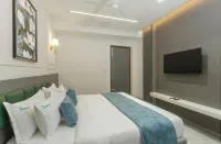 The Emerald - Boutique