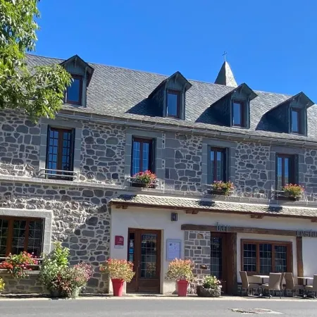 Hôtel Restaurant du Plomb du Cantal