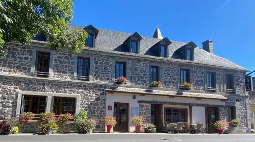 Hôtel Restaurant du Plomb du Cantal - วิวภูเขา