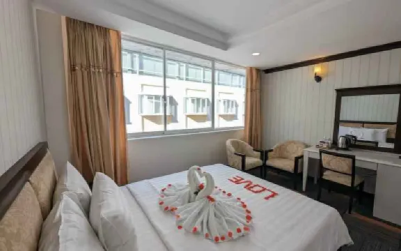 Dong Kinh Hotel Các khách sạn gần Khu Trại Giam Bệnh Viện Chợ Quán