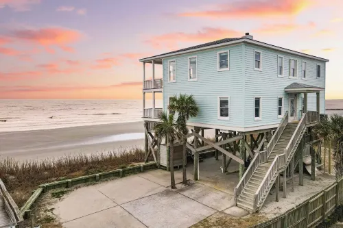 Poseidon by AvantStay on the Beach Two Ocean Facing Balconies Hot Tub Hotels in Folly Beach