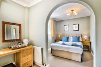 The Vines Hotel Hotels in Lechlade