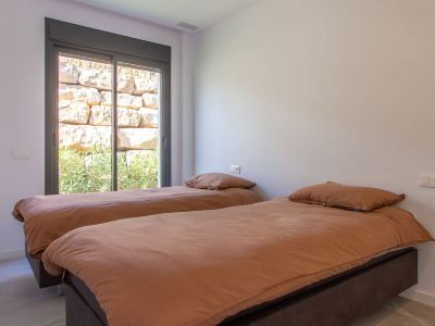 Villa Esmeralda 20 by BookaParadise