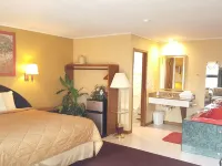 Oakdale Motel Hotels in Steele County