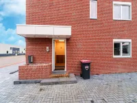 Beautiful Apartment Near Recreational Facility