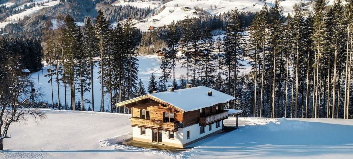 Chalet in Jochberg with Sauna & Mountain Views Ξενοδοχεία στην πόλη Mittersill