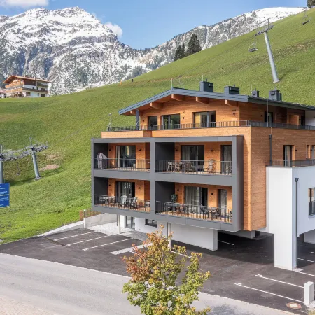 Alpenzauber Apartments by Monteviva Отели в г. Гемайнде Берванг