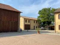 AGRITURISMO LE CORTI DELLA GUALDANA Hotels in Voghera
