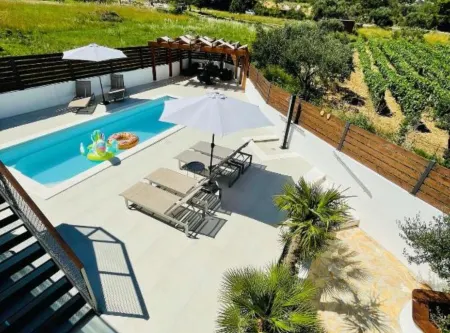 Villa Bliss , Kastela - Croatia Отели в г. Opcina Kastela