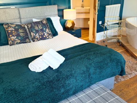 No. 1 High Street - Boutique Rooms