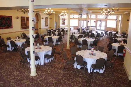 Historic Plaza Hotel