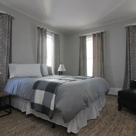 9 Lake Street Отели в г. Вулфборо